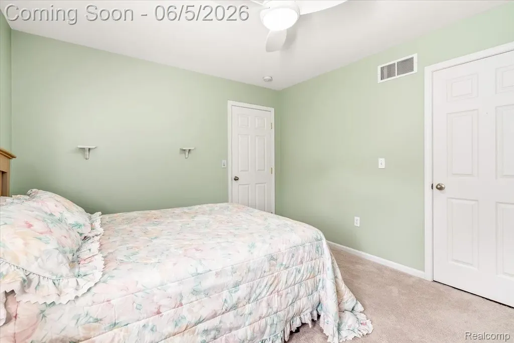 49105 Hawksburry Road Canton Charter Township MI 48188