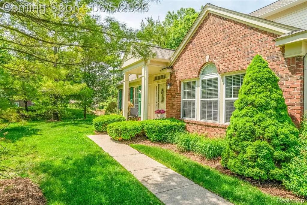 49105 Hawksburry Road Canton Charter Township MI 48188