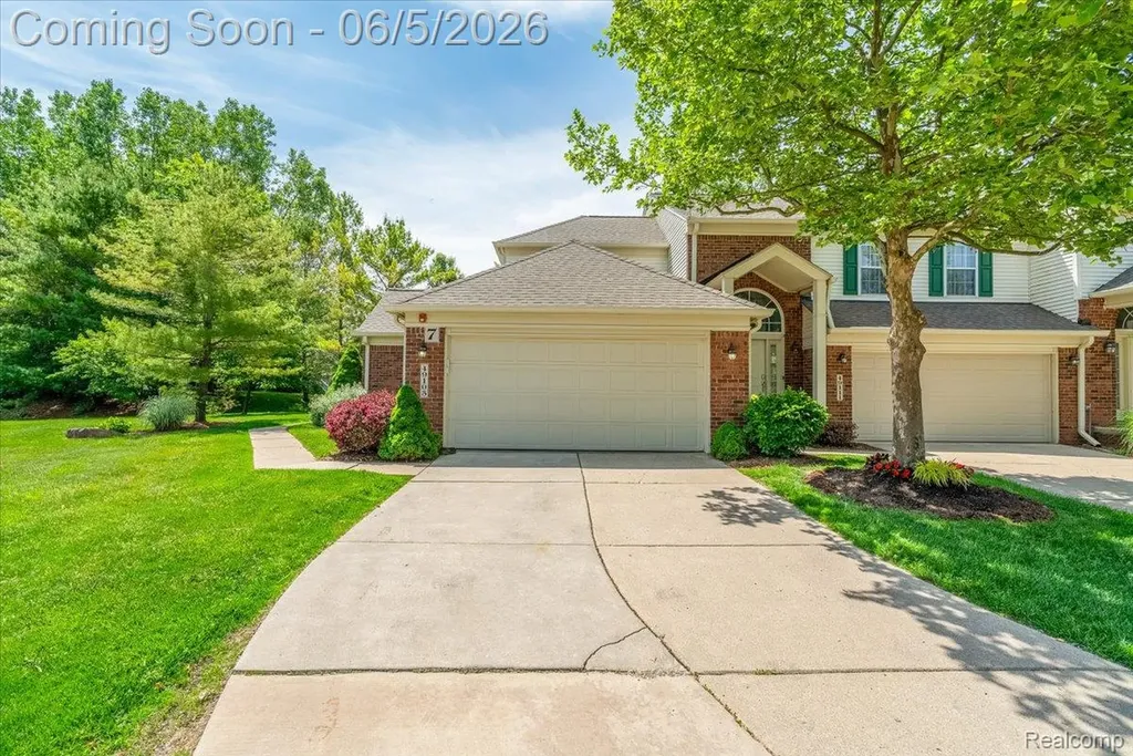49105 Hawksburry Road Canton Charter Township MI 48188