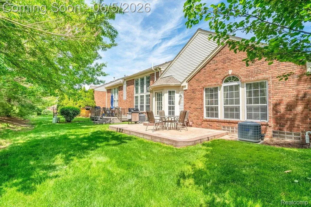 49105 Hawksburry Road Canton Charter Township MI 48188