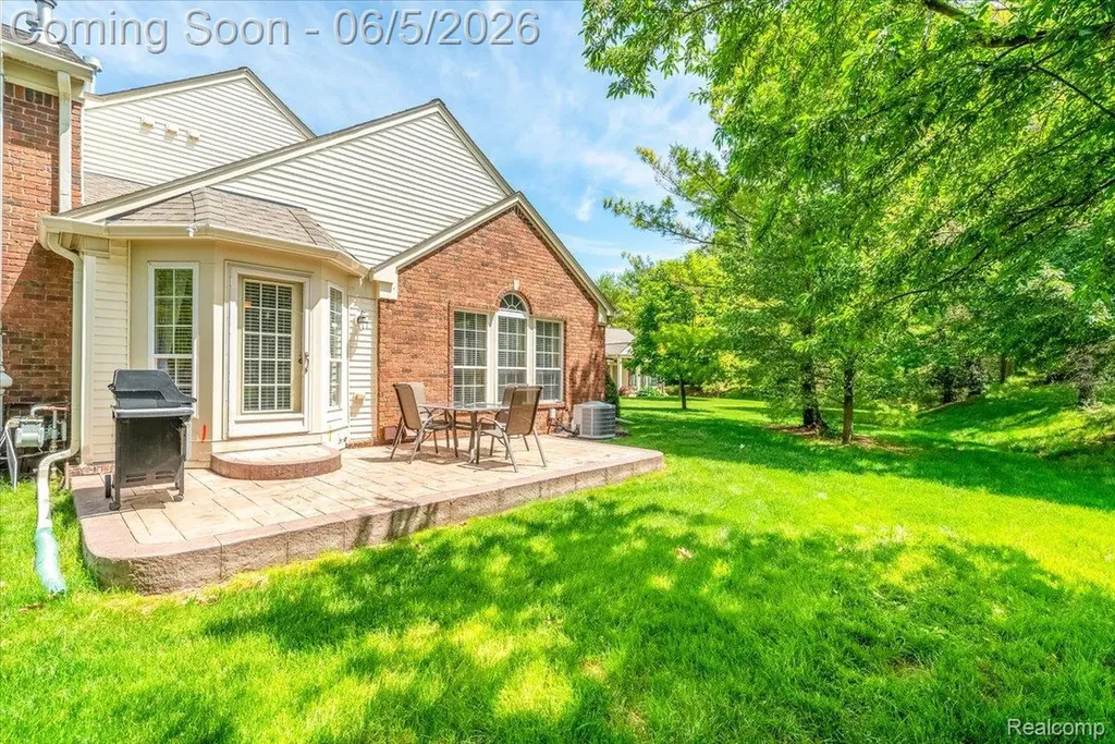 49105 Hawksburry Road Canton Charter Township MI 48188