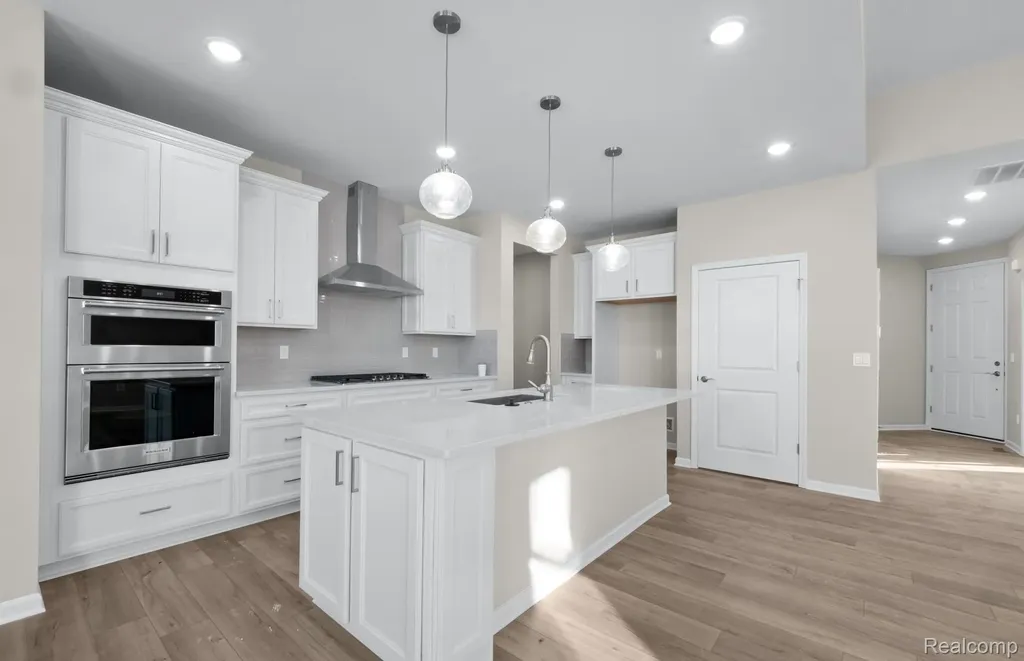 20601 West Kilburn Drive Macomb Township MI 48044