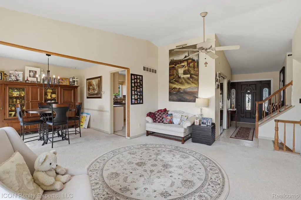 40567 Santoni Drive Clinton Charter Township MI 48038