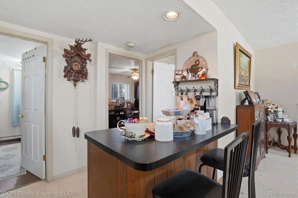 40567 Santoni Drive Clinton Charter Township MI 48038
