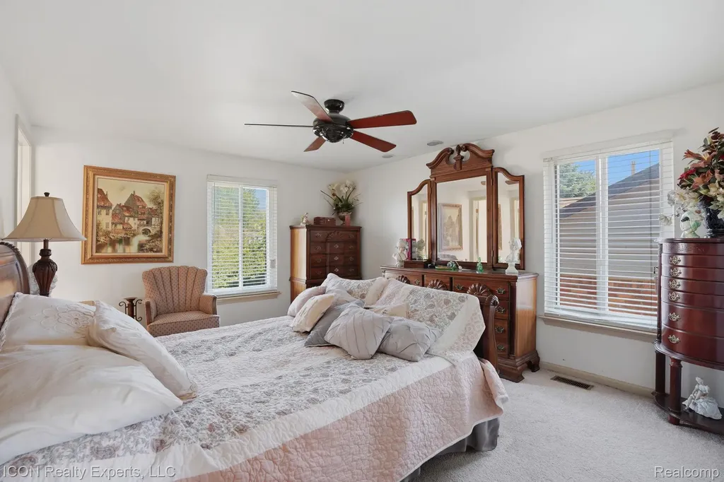 40567 Santoni Drive Clinton Charter Township MI 48038