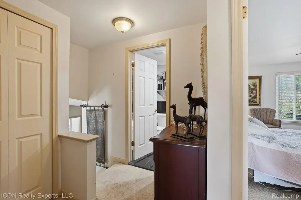 40567 Santoni Drive Clinton Charter Township MI 48038