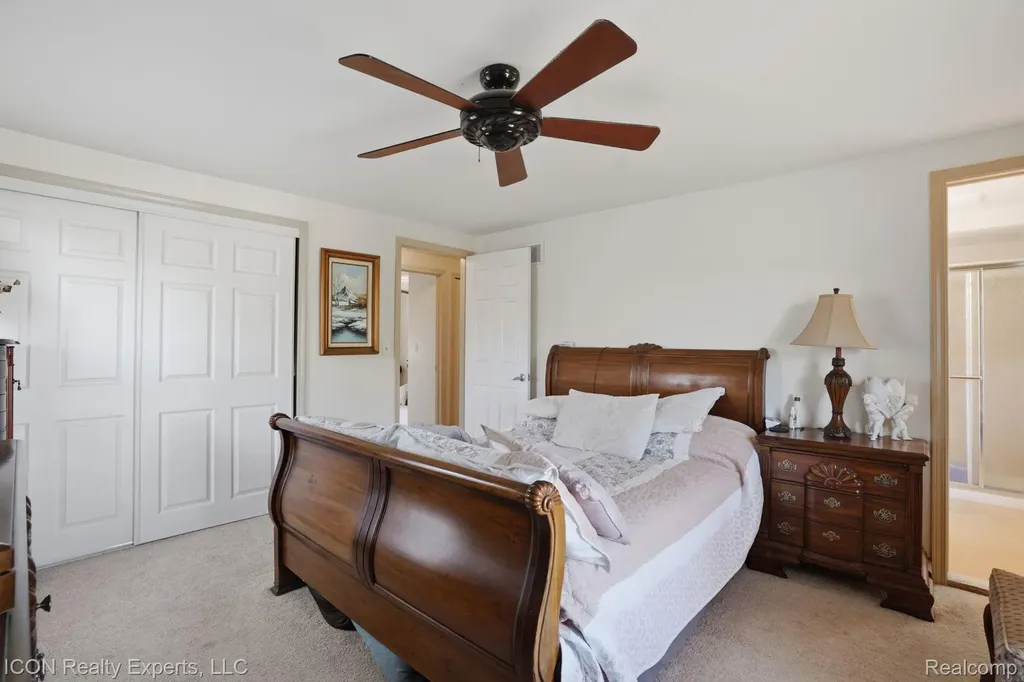 40567 Santoni Drive Clinton Charter Township MI 48038