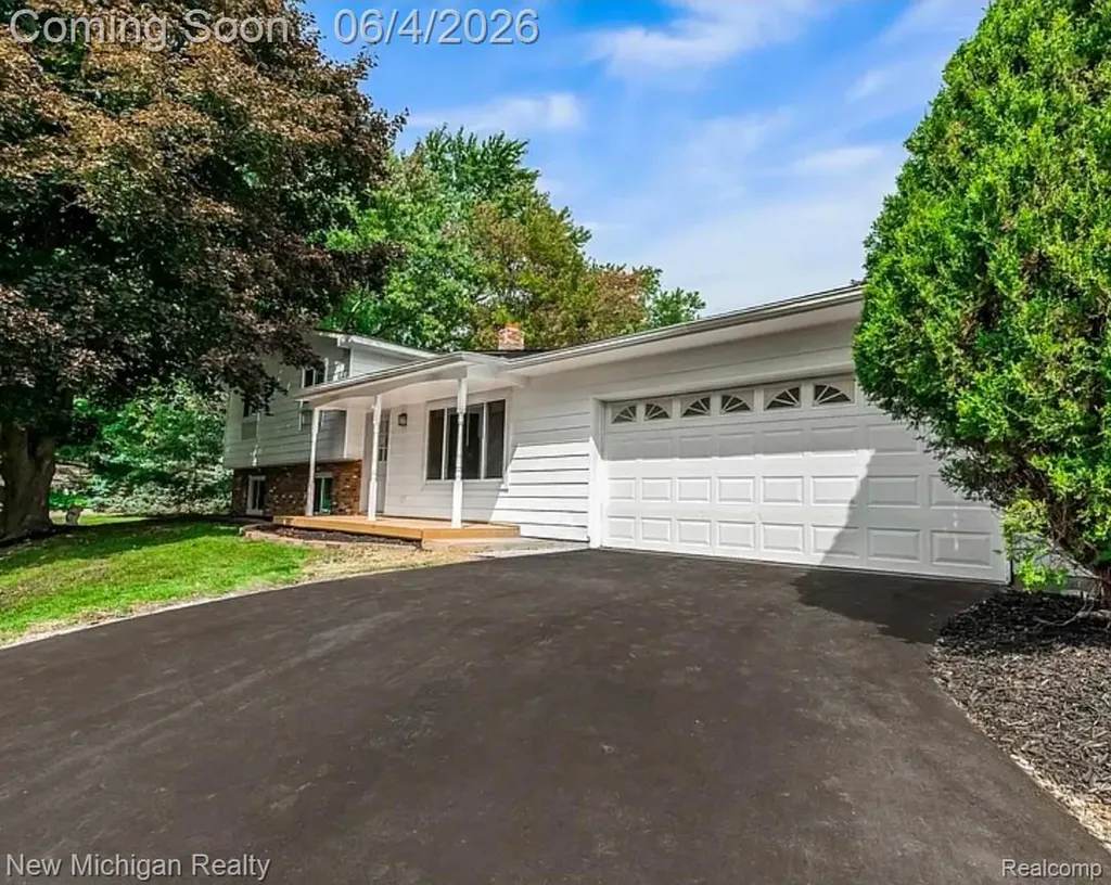 12335 Erika Street Hartland Township MI 48353
