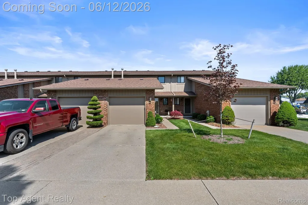 7214 Harbor Drive Clay Township MI 48001