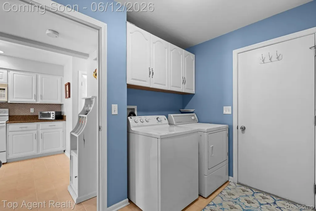 7214 Harbor Drive Clay Township MI 48001