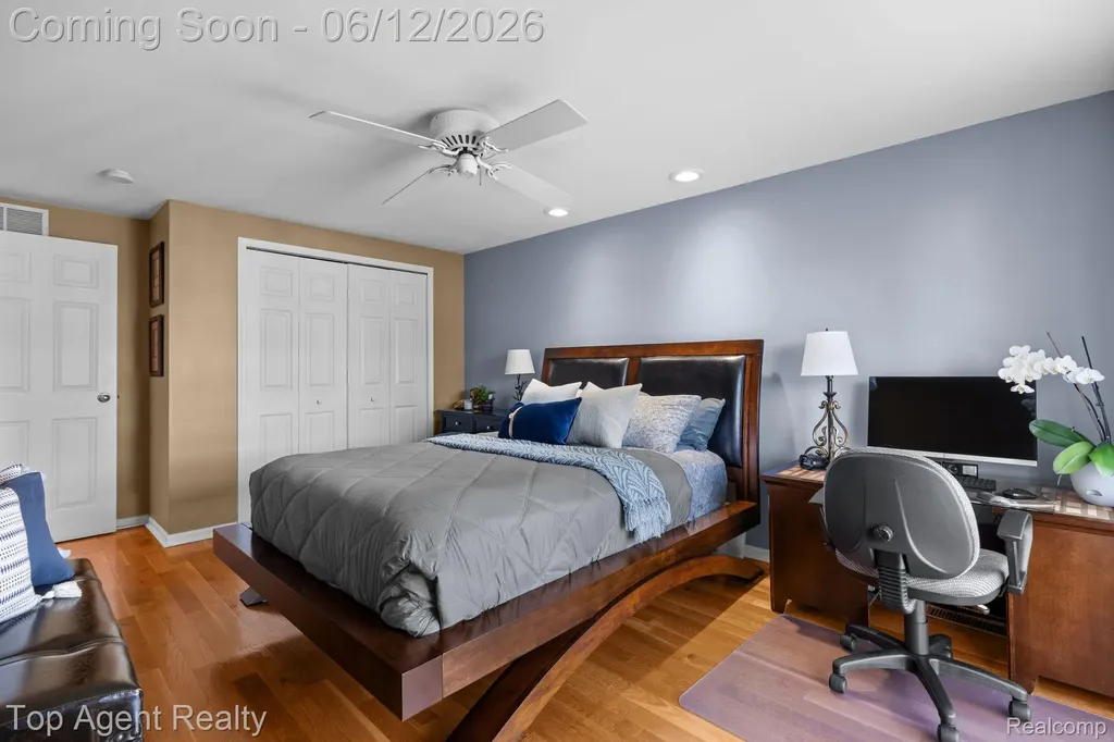 7214 Harbor Drive Clay Township MI 48001