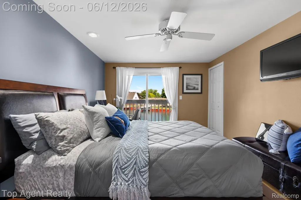 7214 Harbor Drive Clay Township MI 48001