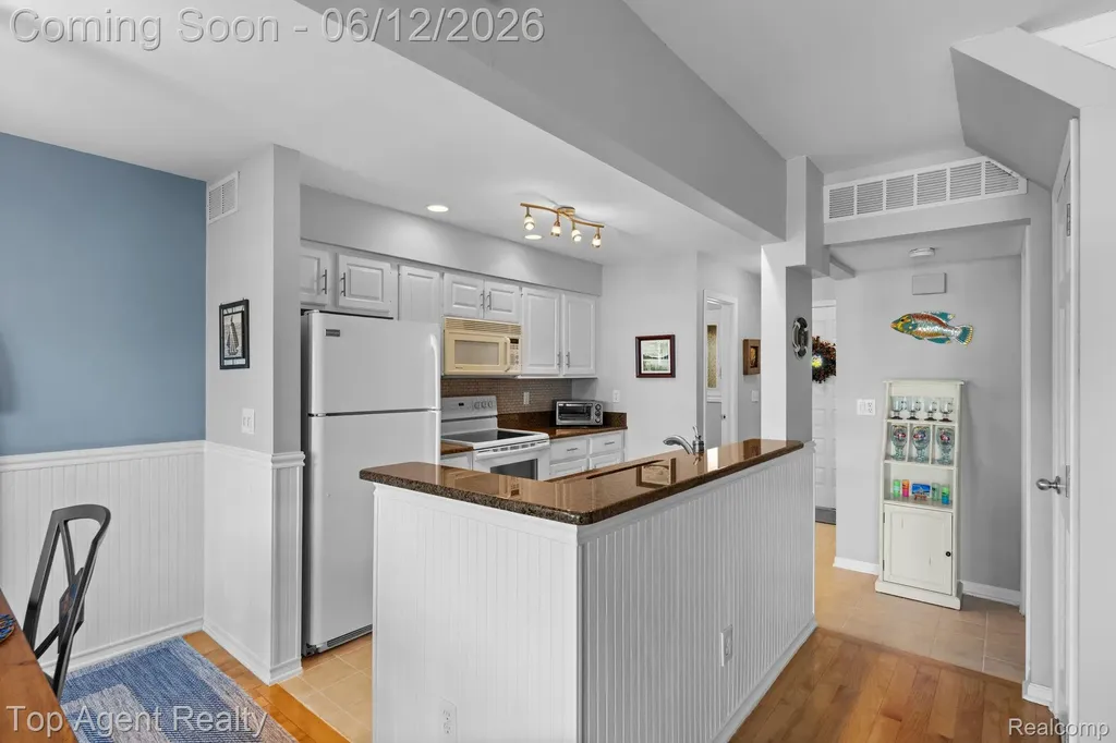 7214 Harbor Drive Clay Township MI 48001