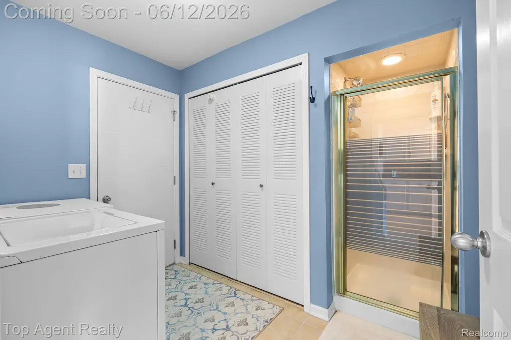 7214 Harbor Drive Clay Township MI 48001