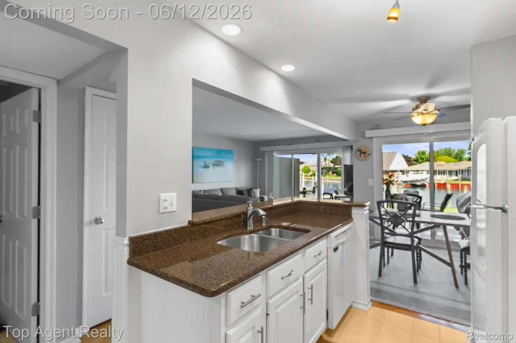 7214 Harbor Drive Clay Township MI 48001