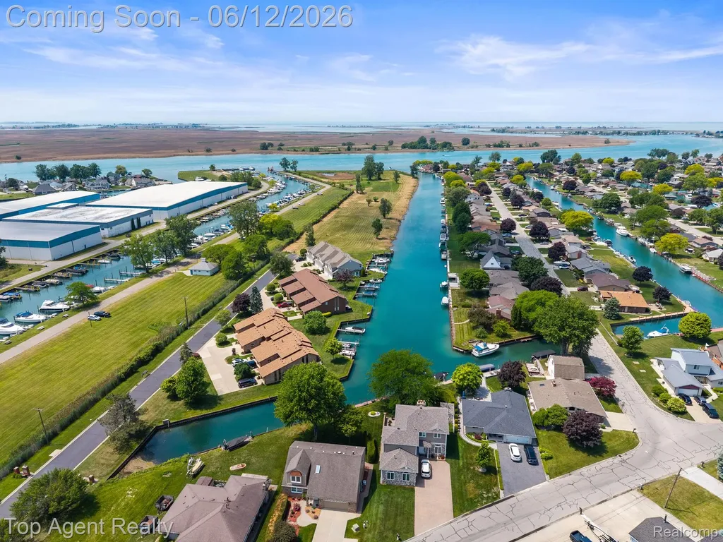 7214 Harbor Drive Clay Township MI 48001