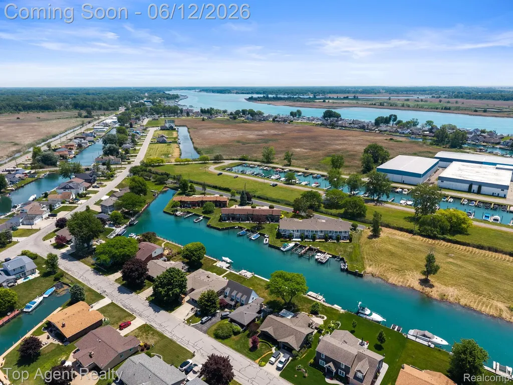 7214 Harbor Drive Clay Township MI 48001