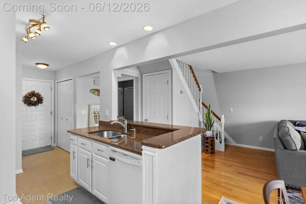 7214 Harbor Drive Clay Township MI 48001