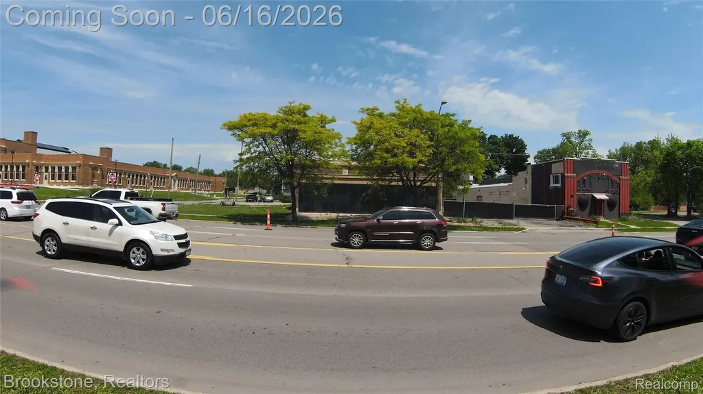 606 W Huron Street Pontiac City MI 48341