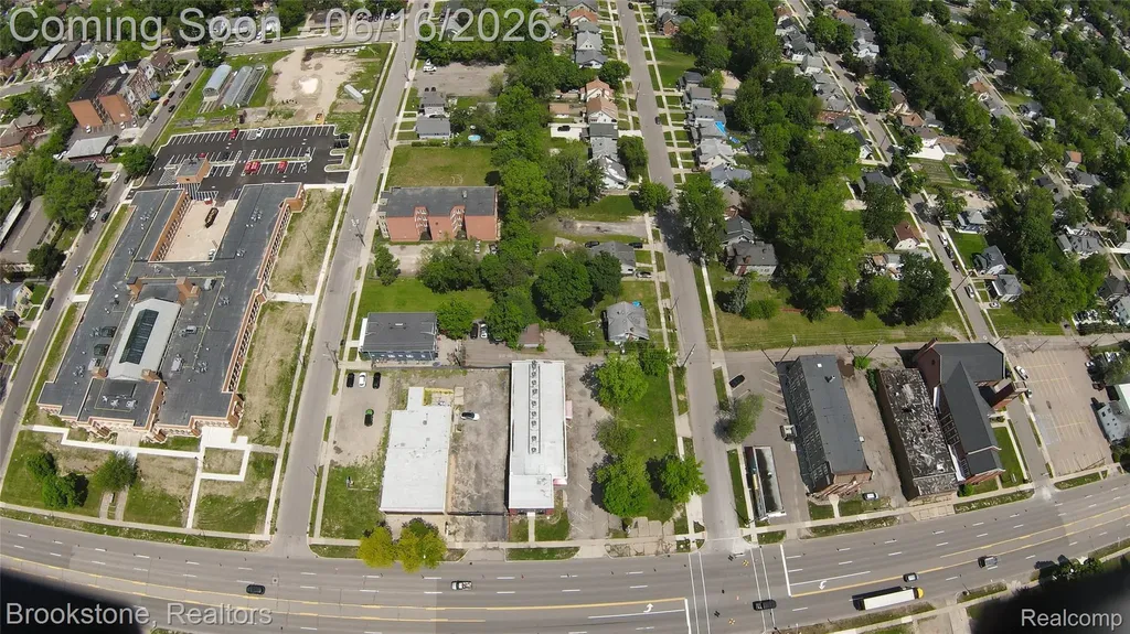 606 W Huron Street Pontiac City MI 48341