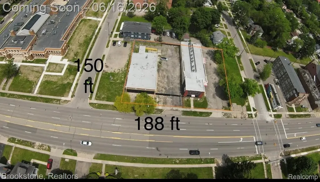 606 W Huron Street Pontiac City MI 48341
