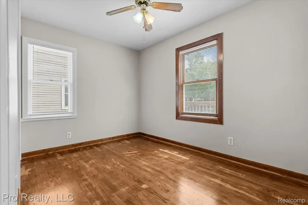 715 N Altadena Avenue Royal Oak City MI 48067