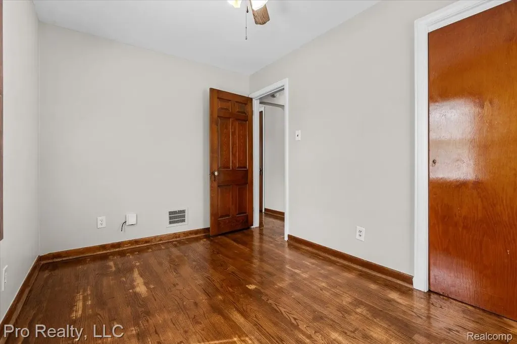 715 N Altadena Avenue Royal Oak City MI 48067