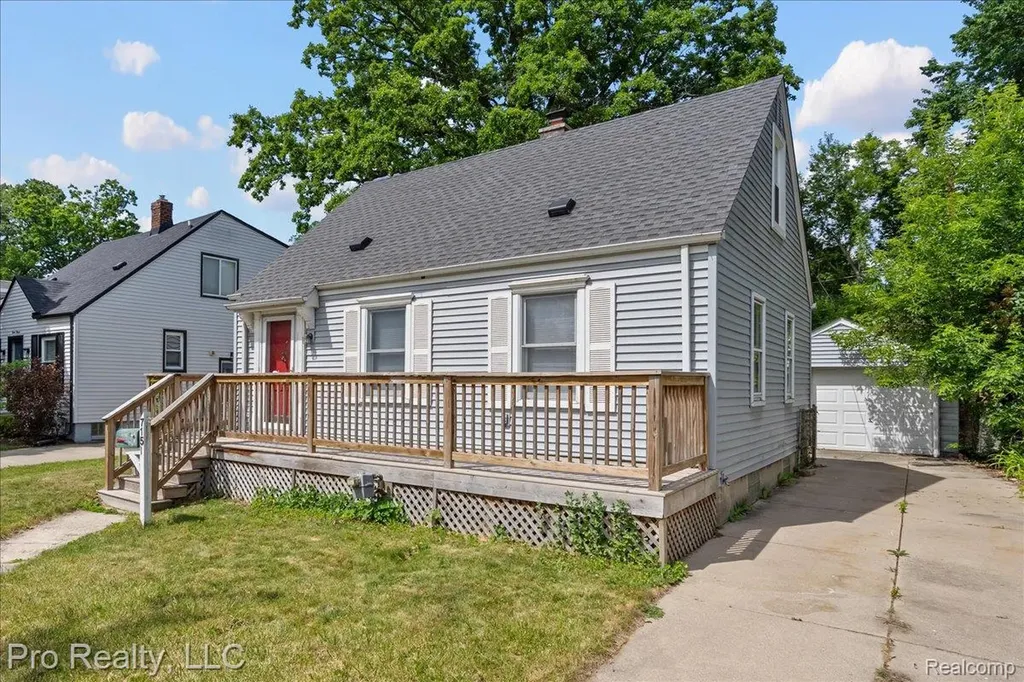 715 N Altadena Avenue Royal Oak City MI 48067