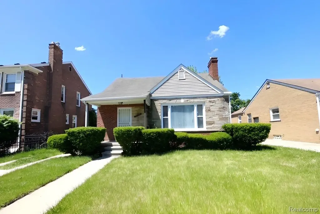 15769 Saint Marys Street Detroit City MI 48227