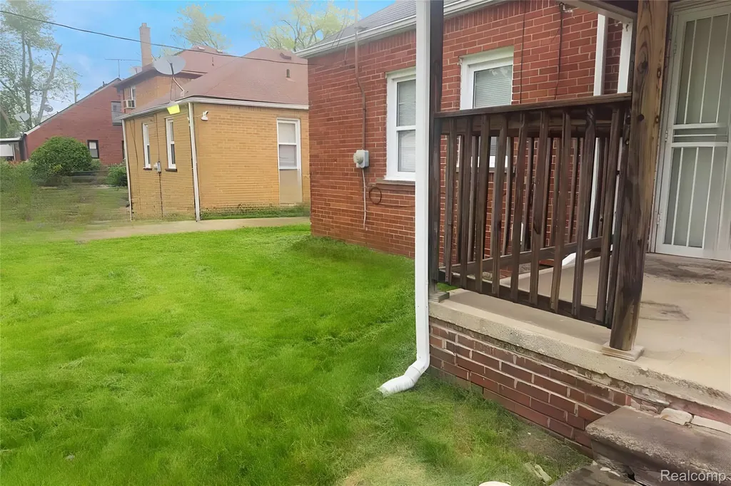 15769 Saint Marys Street Detroit City MI 48227