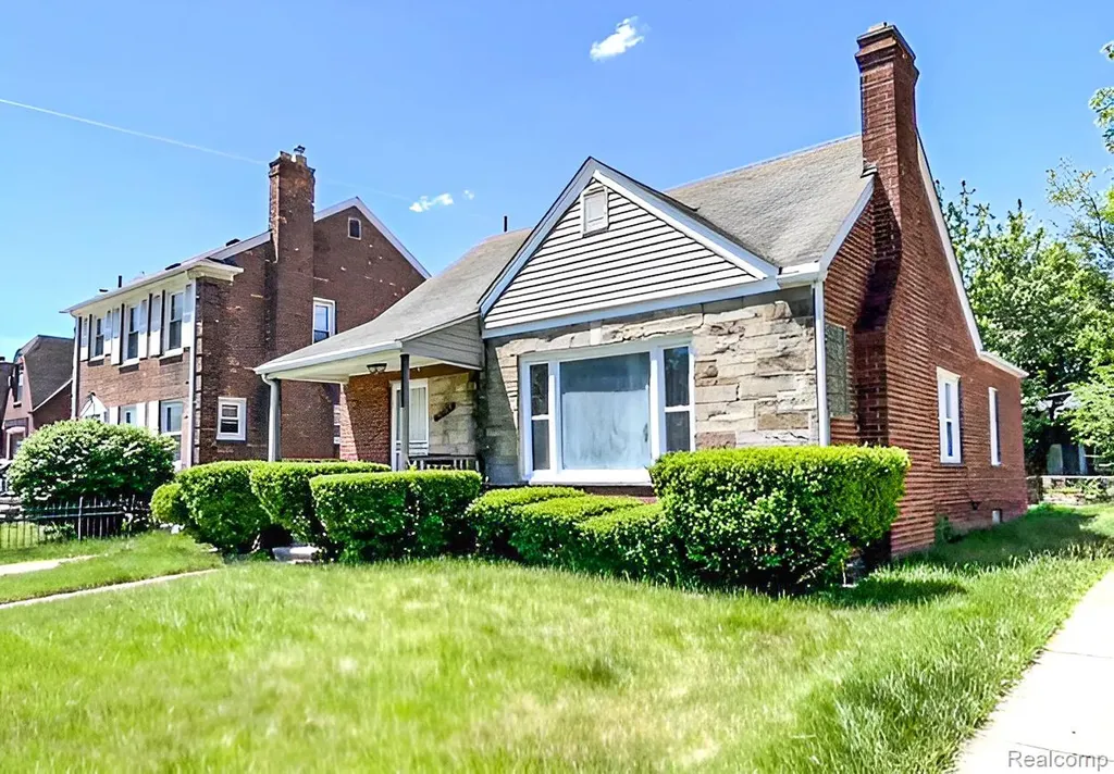 15769 Saint Marys Street Detroit City MI 48227