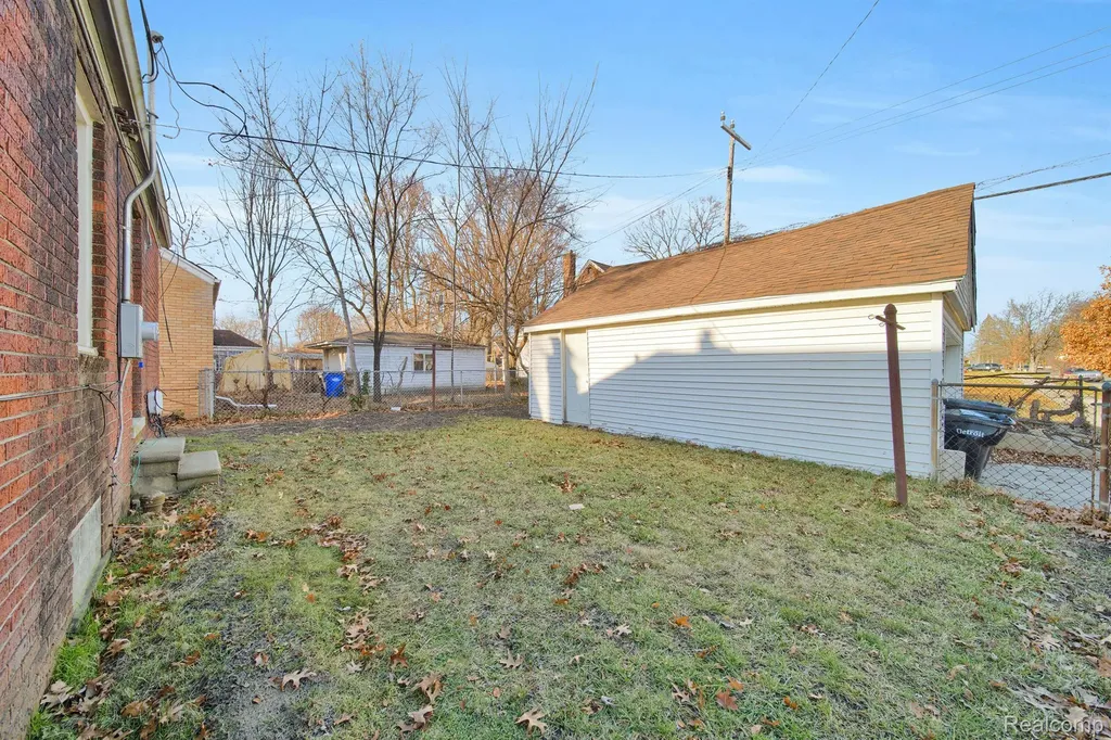 8550 W Outer Drive Detroit City MI 48219