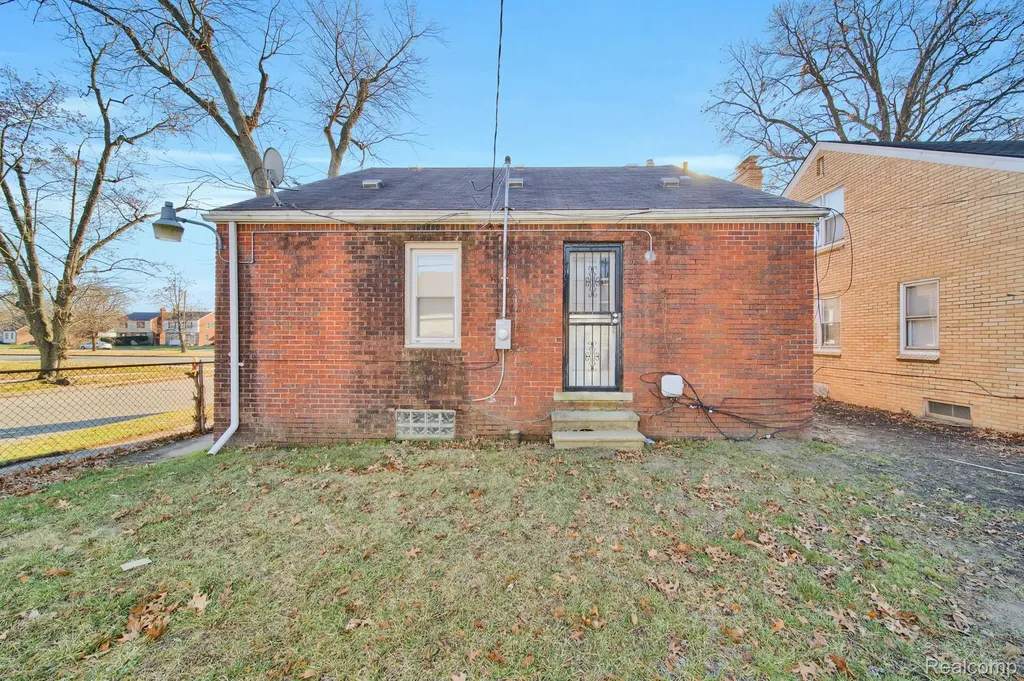 8550 W Outer Drive Detroit City MI 48219