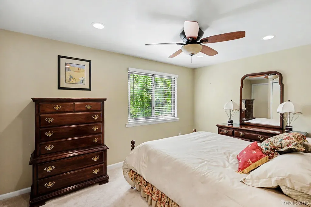 1683 Dancer Drive Rochester Hills City MI 48307