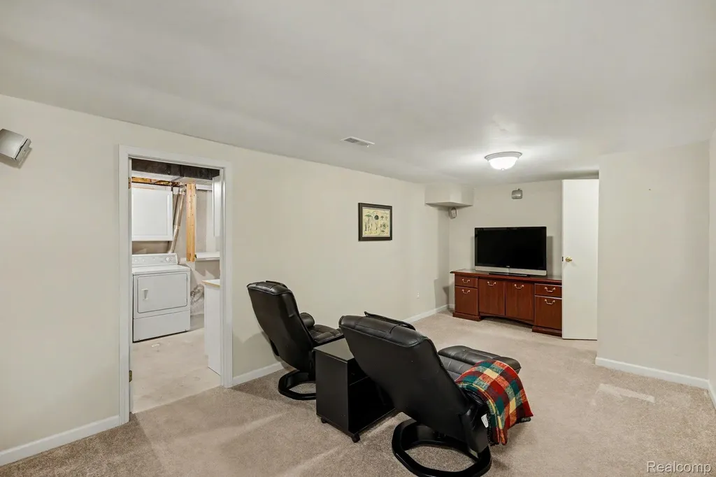 1683 Dancer Drive Rochester Hills City MI 48307