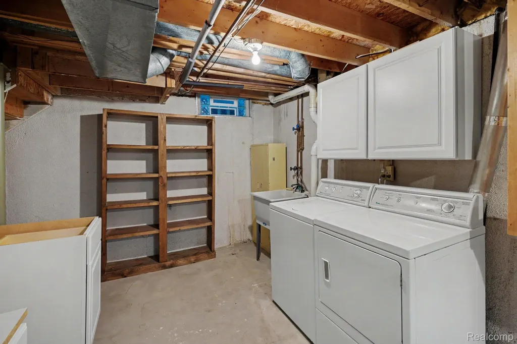 1683 Dancer Drive Rochester Hills City MI 48307