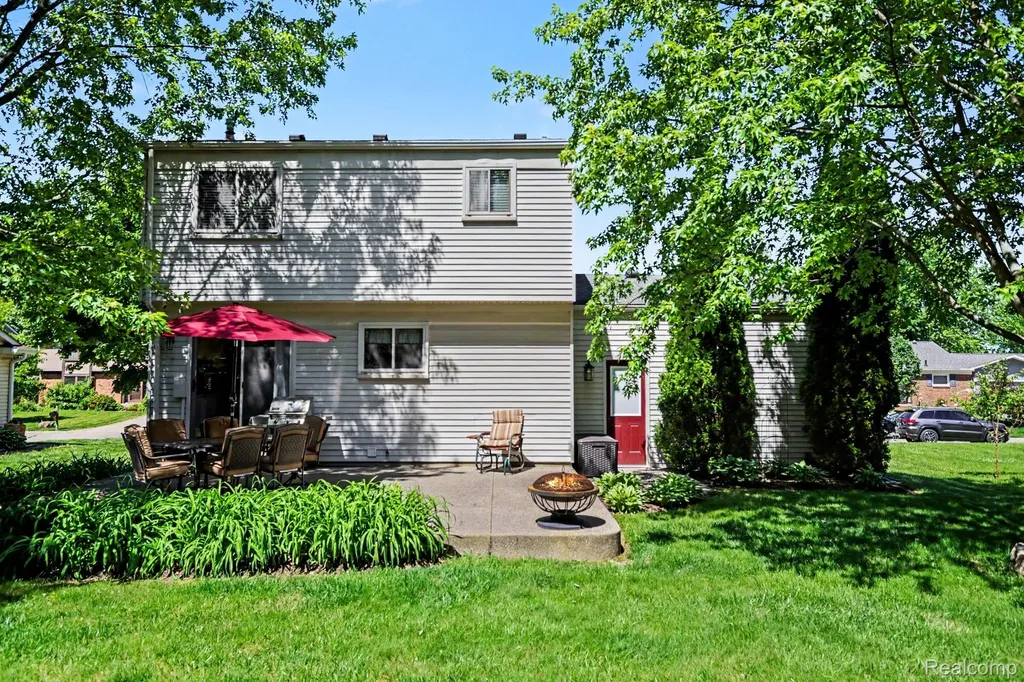 1683 Dancer Drive Rochester Hills City MI 48307