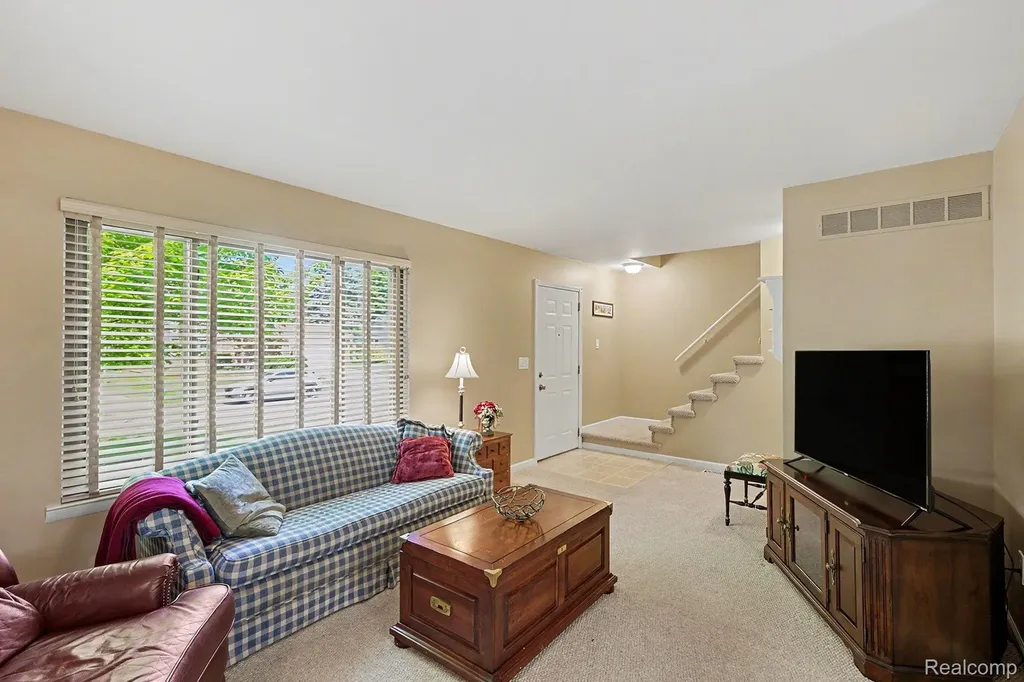 1683 Dancer Drive Rochester Hills City MI 48307