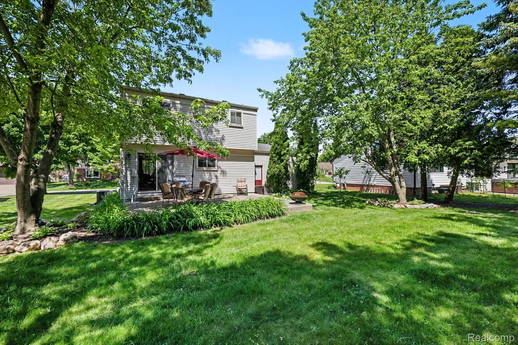 1683 Dancer Drive Rochester Hills City MI 48307