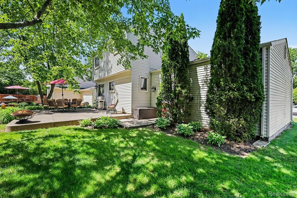 1683 Dancer Drive Rochester Hills City MI 48307
