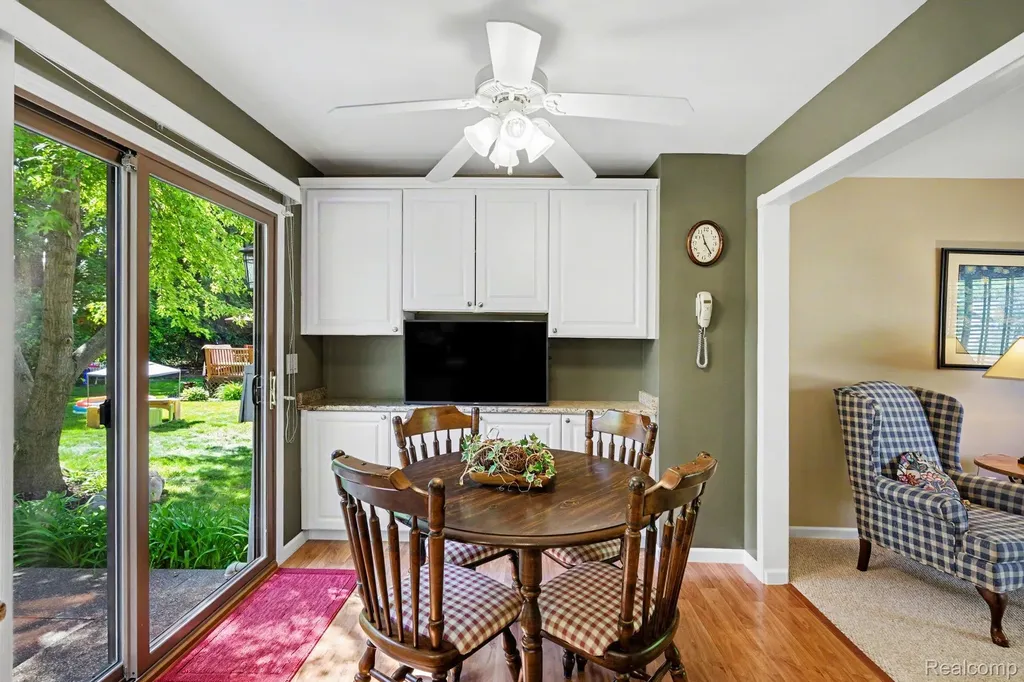 1683 Dancer Drive Rochester Hills City MI 48307