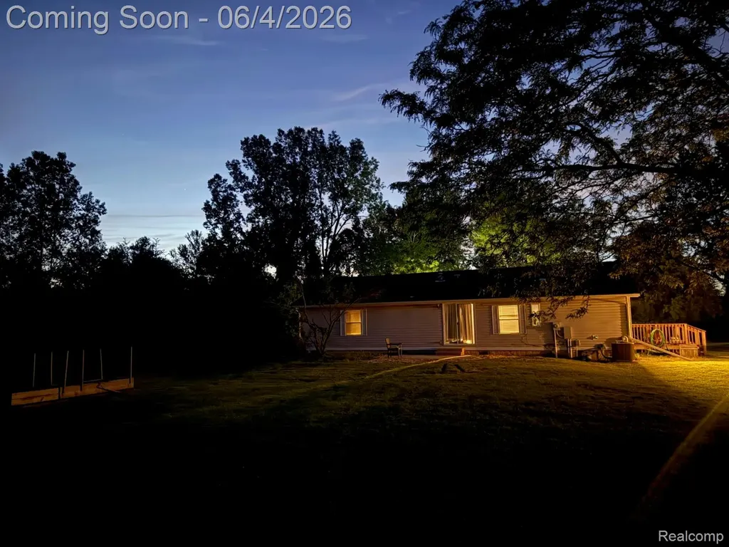 48261 Roy Court Sumpter Township MI 48111
