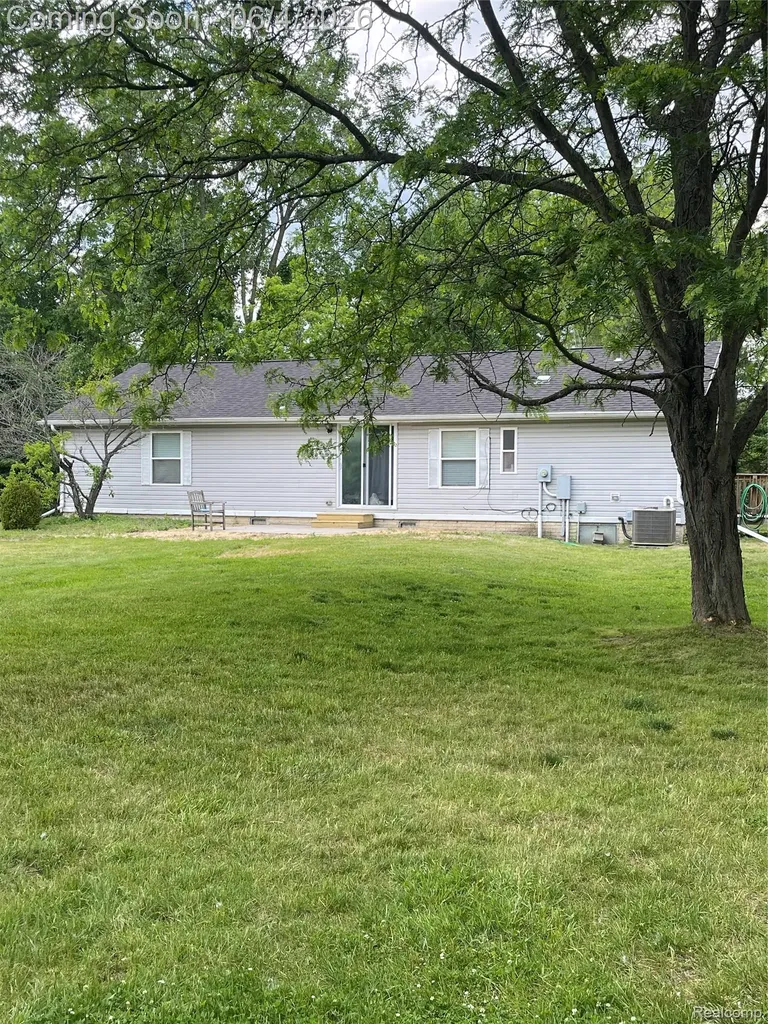 48261 Roy Court Sumpter Township MI 48111