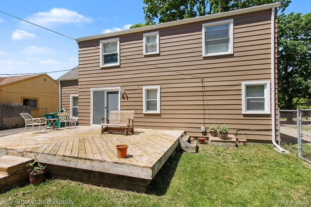 141 Kissane Avenue Brighton City MI 48116