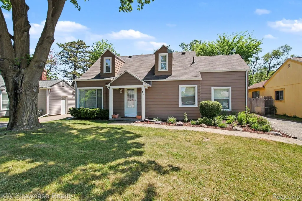141 Kissane Avenue Brighton City MI 48116