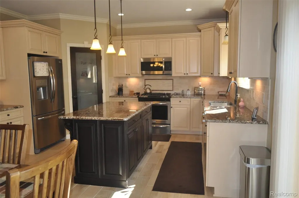 62735 Franklin Park Drive Washington Township MI 48094