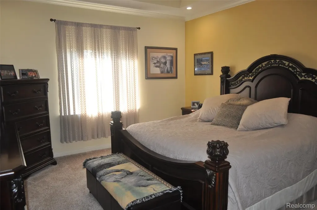 62735 Franklin Park Drive Washington Township MI 48094