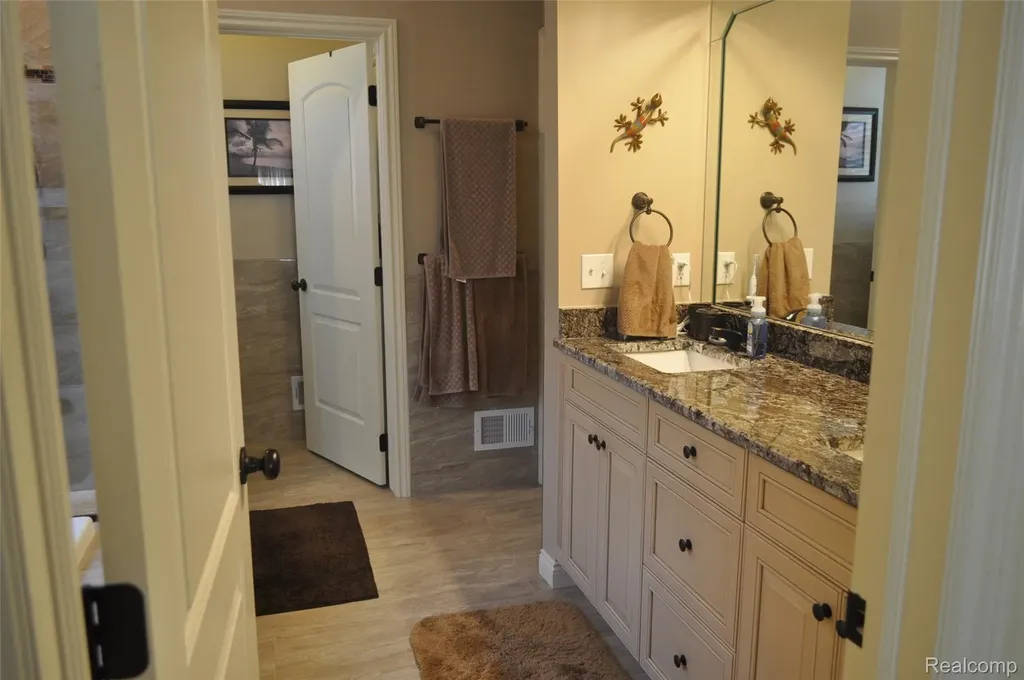 62735 Franklin Park Drive Washington Township MI 48094