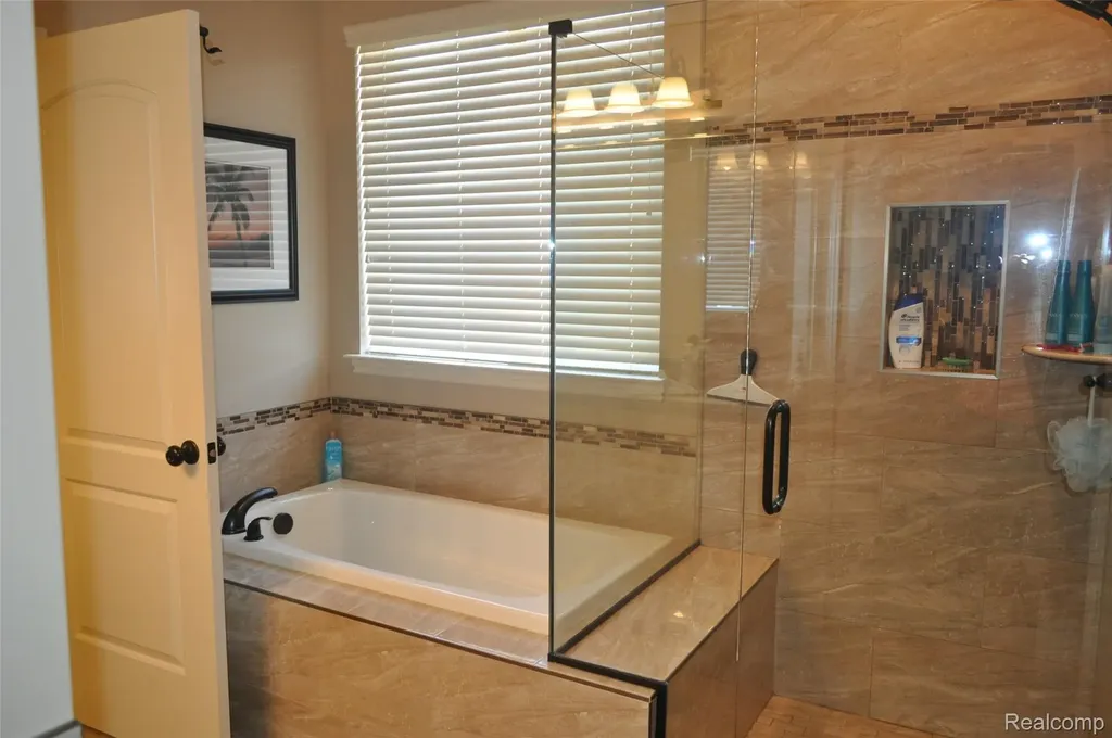 62735 Franklin Park Drive Washington Township MI 48094