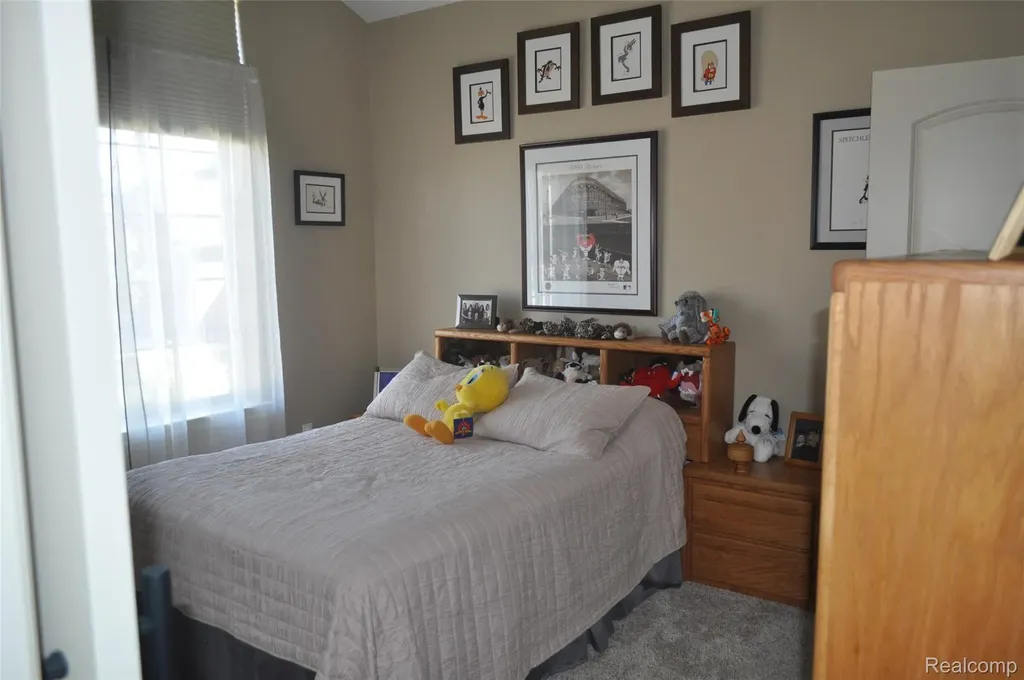 62735 Franklin Park Drive Washington Township MI 48094